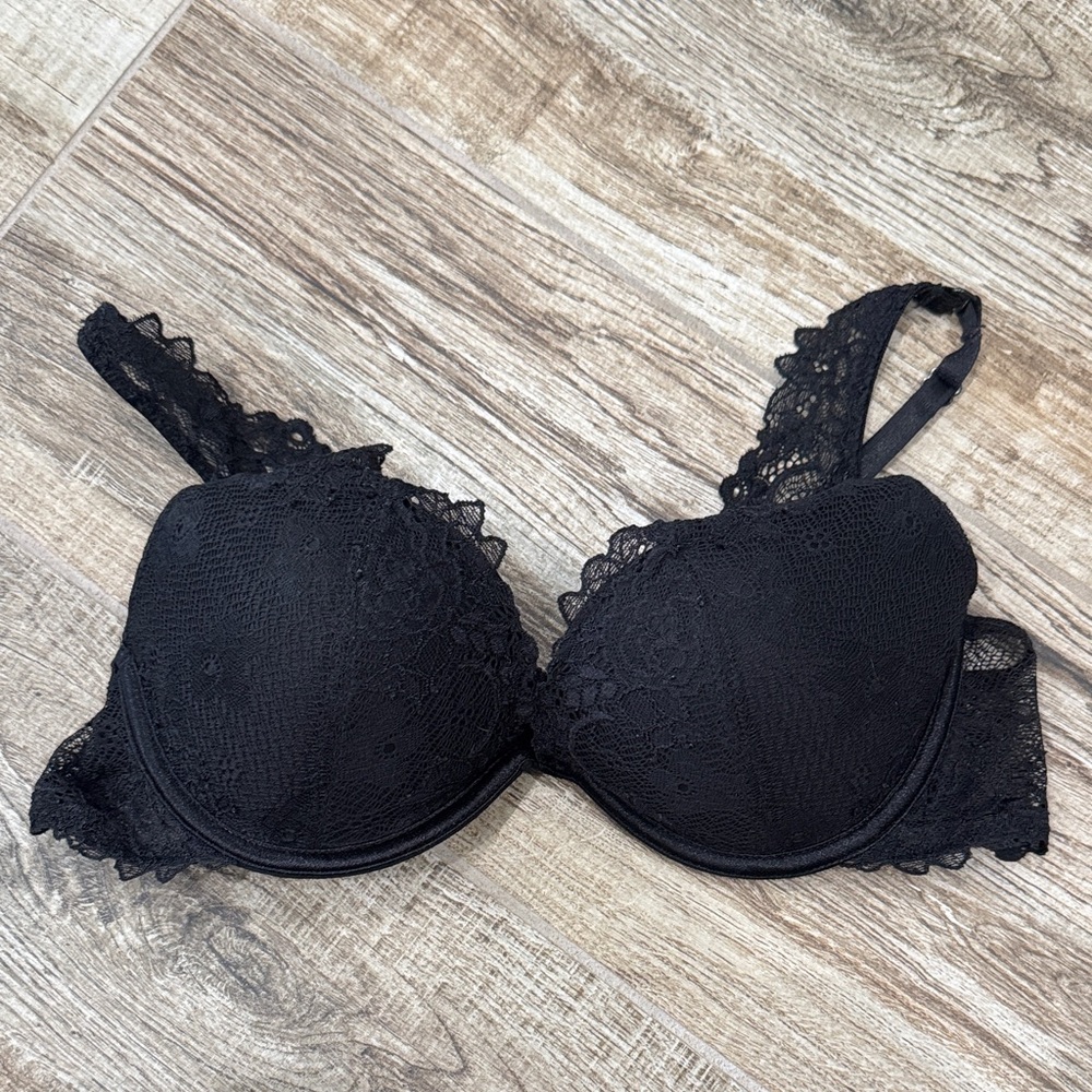 Black Lace Bra from Paris Boutique 36B